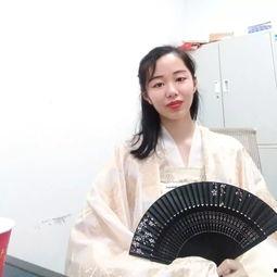 白鹿进娱乐圈是为了吃瓜